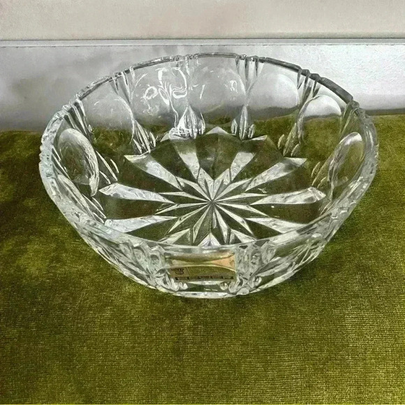 Beyer Bleikristall 24% Lead Cut‎ Crystal 6.75 in Holiday Nut / Candy Dish Bowl - Picture 2 of 7